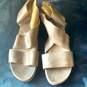 Eileen Fisher Sport Sandal Size 10